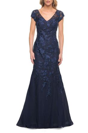 La Femme Lace and Tulle Mermaid Gown with Cap Sleeves in Navy at Nordstrom, Size 10