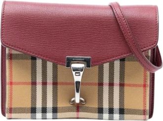 Burberry Pre-owned Cross Body Bags, female, Red, Size: ONE SIZE Pre-owned The Macken Cross Body Bag