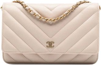 Chanel Borsa a tracolla CC in pelle Caviar con catena, motivo chevron e ciondoli stile antica Grecia 2018 - Marrone