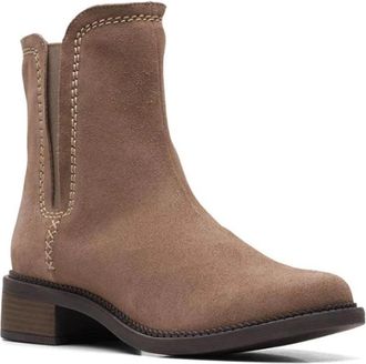 Clarks Maye Boots Womens Brown Suede Round Toe Ankle Bootie LION746
