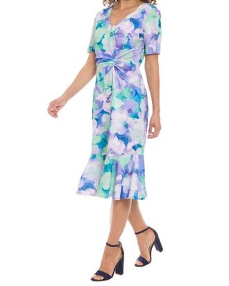London Times V Neck Short Sleeve Dress In Lavender Floral