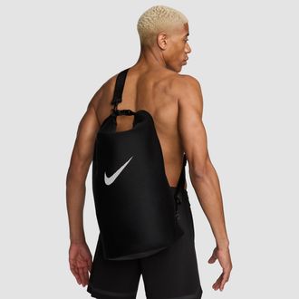 Nike Unisex Swim Sling Bag (10L) in Black | NESSC156-001