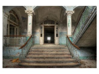 Schubiger M&ouml;bel Digitaldruck auf Glas Lost Place Treppe 120 x 80 cm