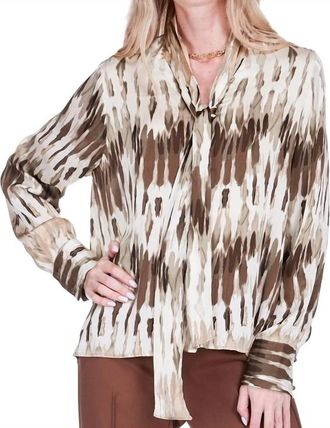 Jade Yoga Tie Long Sleeve Shirt In Desert Mirage