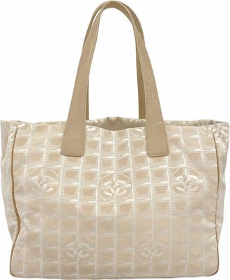 Chanel Beige Nylon Tote Bag (Pre-Owned)