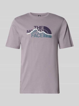 The North Face Regular Fit T-Shirt aus reiner Baumwolle Modell MOUNTAIN LINE in Flieder, Gr&ouml;&szlig;e XXL