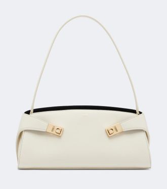 Ferragamo Bolso al hombro Hug Small de piel