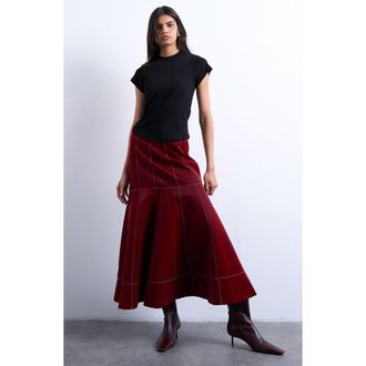 Topshop Fitted Curved Hem Stretch Cotton Rib T-Shirt in Black at Nordstrom, Size X-Small