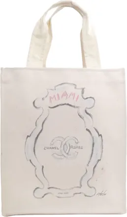 Chanel White Canvas Tote Bag (Pre-Owned)