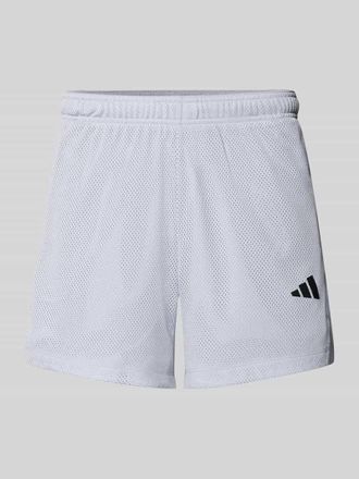 adidas Shorts mit Label-Print in Mittelgrau, Größe XXL