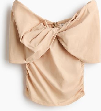 H&M Off-Shoulder-Top mit Twistdetail - Beige