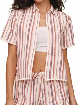 Bella Dahl Short Sleeve Fray Hem Shirt In Sunset Stripe