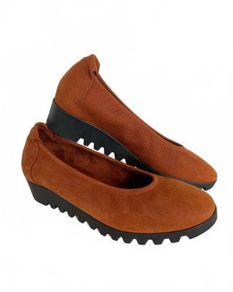 Arche Womens Lomiss Suede Ballet Flat In Havana