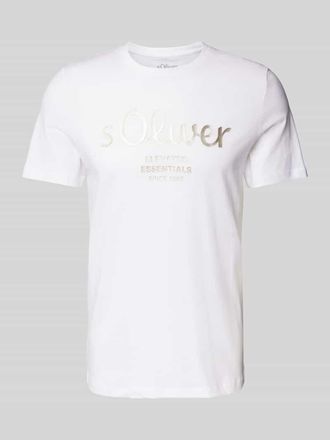 s.Oliver Red Label Regular Fit T-Shirt aus reiner Baumwolle mit Statement-Label-Print in Weiss, Größe 3XL