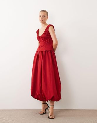 Asos Vestito midi rosso strutturato arricciato con scollo arrotondato e peplo