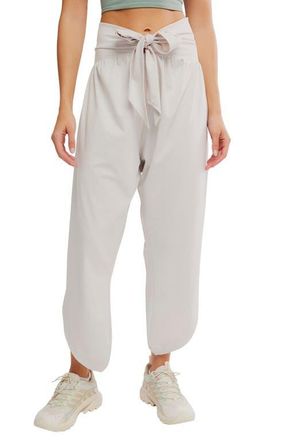 Free People Retreat Yoga Pants in Tofu at Nordstrom, Size X-Large
