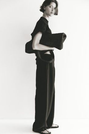 H&M Crease-leg Barrel Trousers in Black at Nordstrom, Size 18