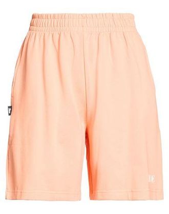 Shoe BOTTOMWEAR - Shorts & Bermuda Shorts sur YOOX.COM