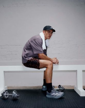 adidas adidas Training - D4T - Pantaloncini con stampa leopardata-Marrone