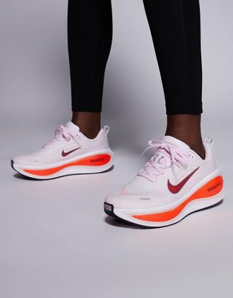 Nike Vomero Plus - Sneakers bianche e rosa-Bianco
