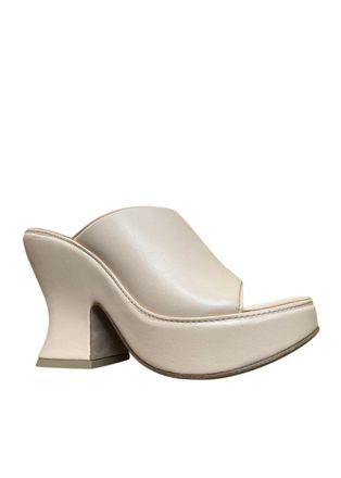 Bottega Veneta Nude Macaroon Sandals Size 35