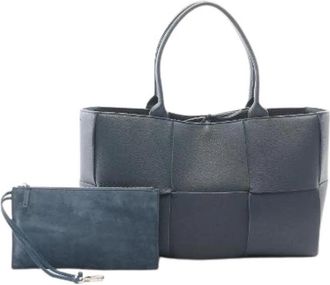 Bottega Veneta Pre-owned Arco Maxi Intrecciato Leather Tote Bag - Dames - Vintage Shopper - Blauw - ONE Size - Leer - Vintage