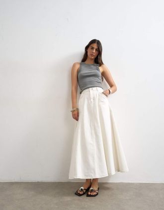 Topshop Gonna lunga a ruota in denim bianco osso con cuciture