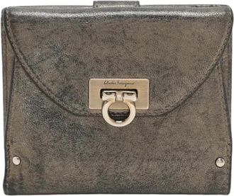 Ferragamo Pre-owned Clutches, female, Gray, Size: ONE SIZE Pre-owned Classic Mediterraneo French Wallet