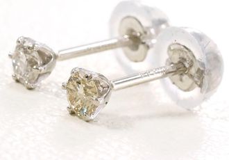 C&A Unbranded Platinum 900 Stud Earrings (Pre-Owned)