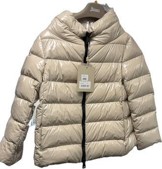 Herno Womens Hooded Puffer Jacket In Cream