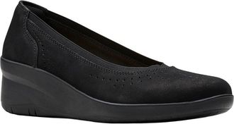 Clarks Suttyn Kaylie Nubuck Wedge