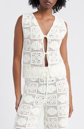 Rails Paz Crochet Stitch Sleeveless Tie Front Top in White Sea Shell Crochet at Nordstrom Rack, Size Large