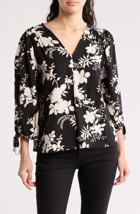 Renee C Jacquard Floral Top in Black at Nordstrom Rack, Size X-Large