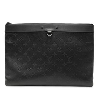 Louis Vuitton Tweedehands Monogram Shadow Discovery Pochette