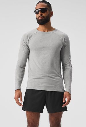 Alo | Triumph Long Sleeve T-Shirt in Athletic Heather Grey, Size: Medium