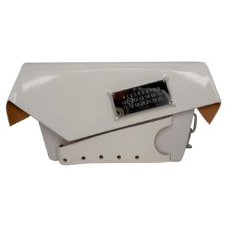 Maison Margiela Pre-owned Womens Small Snatched Shoulder Bag in White Patent Leather - Ecru - One Size