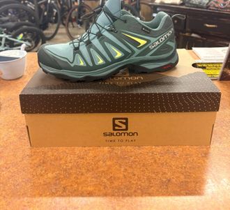 Salomon Womens X Ultra 3 Gtx Shoes In Artic/dark Lime