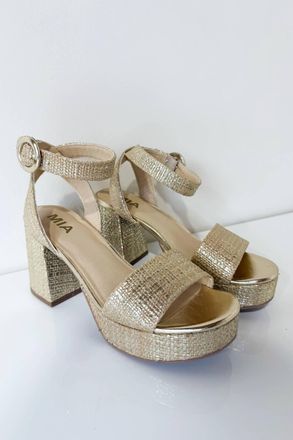 Mia Womens Renee Block Heel In Gold Raffia