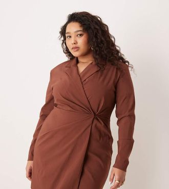Asos Curve ASOS DESIGN Curve - Vestito blazer corto color cioccolato stretto in vita-Marrone