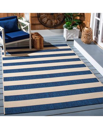 Safavieh Courtyard Linelis Power-Loomed Indoor/Outdoor Rug