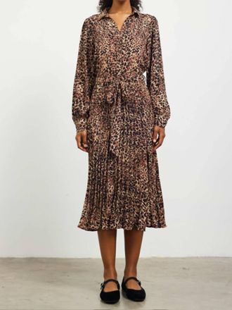 Skies Are Blue Clothing Classic Leopard Print Midi Dress In Brown