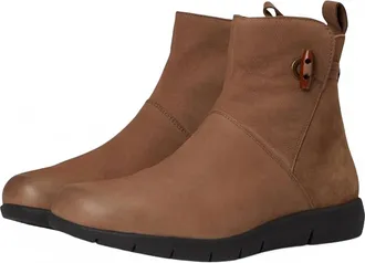 Softwalk Womens Adelaide Boots In Stone Nubuck