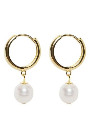 Argento Vivo Freshwater Pearl Drop Huggie Hoop Earrings in Gold at Nordstrom