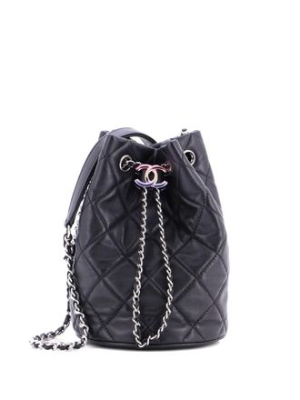 Chanel Rainbow CC Drawstring Quilted Lambskin Mini bucket bag - Nero