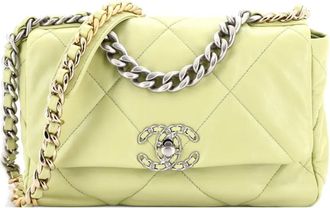 Chanel 19 Flap Bag Quilted Leather Medium crossbody bag - Verde