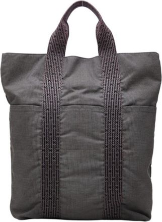 Herm&egrave;s Her Line Gray Canvas Tote Bag (Pre-Owned)