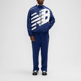 New Balance Hombre Basketball Oversized Print Woven Jacket en Azul, Nylon tejido, Talla XL