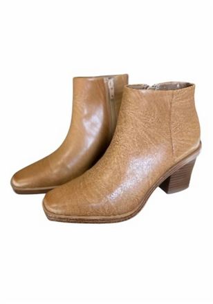 Yellow Box Womens Velta Ankle Boot In Natural