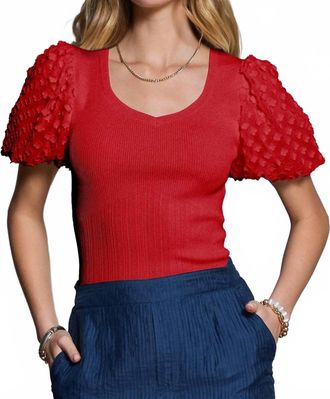 Current Air 3D Floral Short Sleeve Knit Top In Red