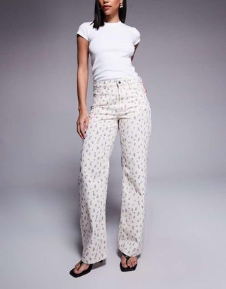 River Island ditsy floral relaxed straight jeans in ecru-Neutral